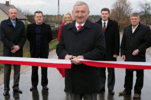 Droga w Długojowie odebrana