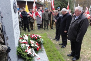 Oddali hołd marszałkowi