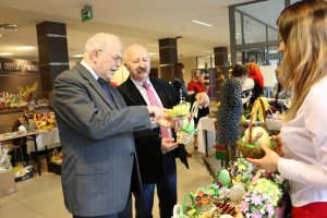 Kolorowo i świątecznie w starostwie