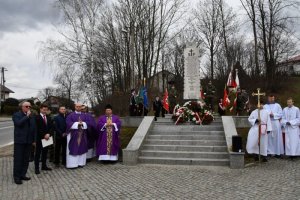 Upamiętnili pomordowanych w Bielinach