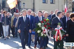 W Kielcach odsłonięto pomnik Przemysława Gosiewskiego