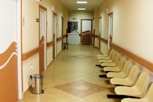 Poradnie przyszpitalne otwierają się dla pacjentów