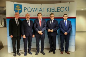 Działania Zarządu Powiatu w sprawie pogorzeliska w Nowinach