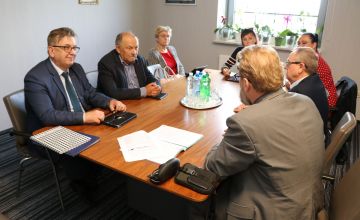 Posiedzenie komisji Samorządu, Rozwoju Gospodarczego i Przeciwdziałania Bezrobociu