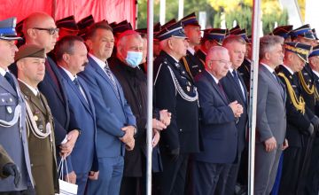 Starosta kielecki Mirosław Gębski uczestniczył w uroczystym apelu PSP