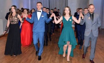 Zdjęcie ilustracyjne. Studniówka 2019/2020 PZS w Łopusznie