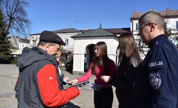 "Seniorze, nie daj się oszukać"