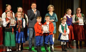 rozdanie nagród podczas festiwalu 