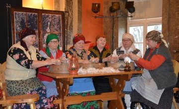 Teatry wiejskie i ludowe gadanie - ponownie zagościły w kieleckim WDK