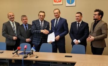Pałac Tarłów w Podzamczu Piekoszowskim zyskał nowego właściciela