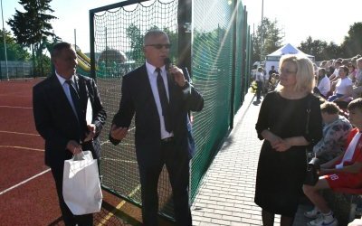 Uroczyste otwarcie boiska szkolnego w Starej Słupi