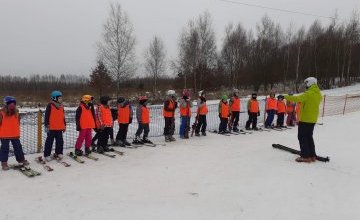 Padłeś? Powstań! Czyli jak i gdzie zacząć przygodę z nartami w powiecie kieleckim