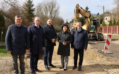 Przebudowa drogi w Masłowie Drugim i Dąbrowie