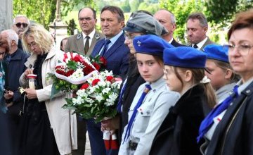 Poświęcenie nowego nagrobka ofiary niemieckiej zbrodni