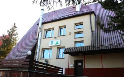 Zapraszamy do Powiatowego Szkolnego Schroniska Młodzieżowego w Mąchocicach Scholasterii