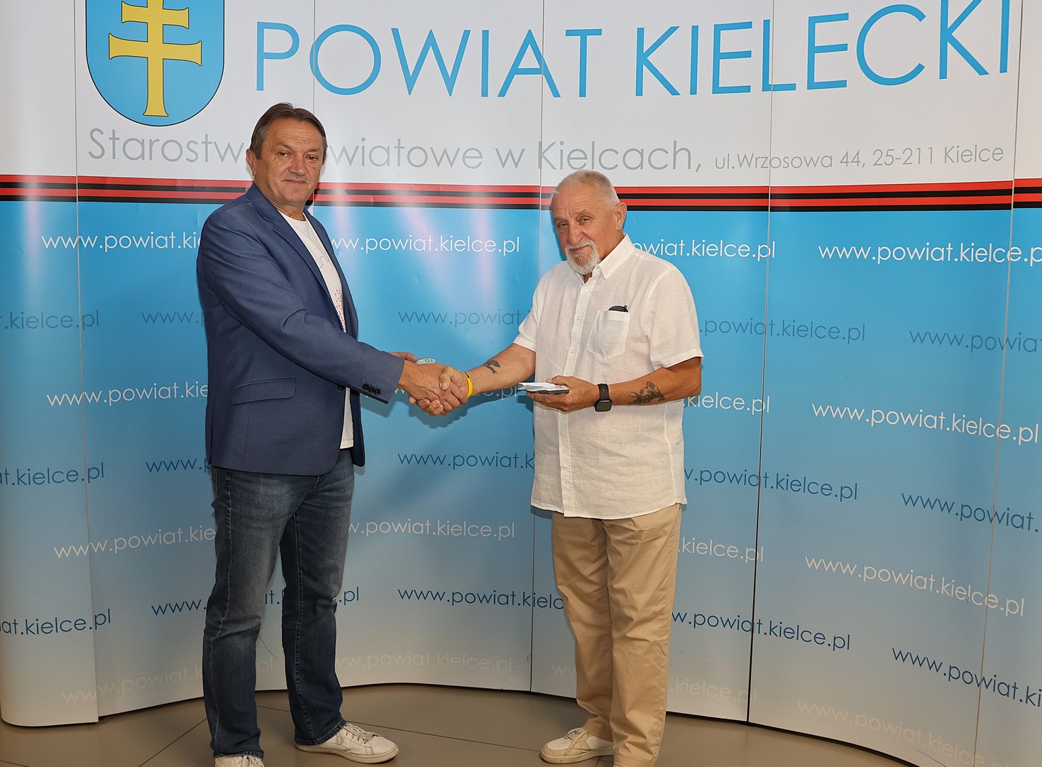 Nowe legitymacje dla straży rybackiej