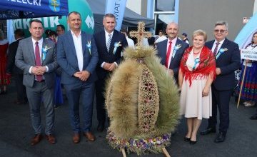 Dożynki Powiatu Kieleckiego i Gminy Piekoszów - podziękowanie dla rolników