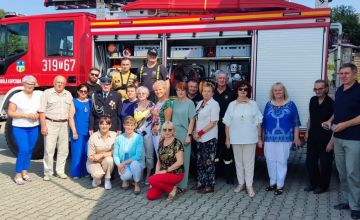 Seniorzy z wizytą u strażaków