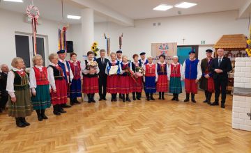 Chóry Powiatu Kieleckiego zaśpiewały na Świętym Krzyżu