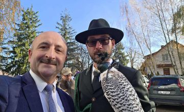 Podtrzymują sokolniczą tradycję