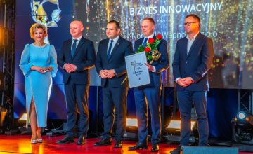 Wicestarosta Tomasz Dulny na biznesowej gali w Nowinach