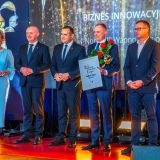 Wicestarosta Tomasz Dulny na biznesowej gali w Nowinach