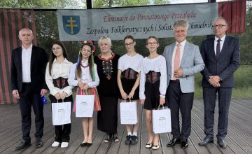 Wspaniała atmosfera, piękna muzyka i jeszcze piękniejsze stroje!