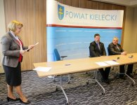 Podpisanie umów z Organizacjami Pożytku Publicznego