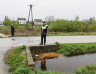 Starosta kielecki Michał Godowski monitorował stan wód w gminach Sitkówka-Nowiny i Chęciny