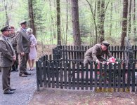 Uroczystości patriotyczne w Dobrzeszowie, upamiętniające ofiary II wojny światowej
