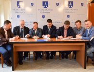 Podpisanie umów w Daleszycach