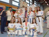 Zawodnicy Klubu Karate Morawica i Piekoszów 