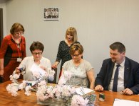 Podpisanie umów z Warsztatami Terapii Zajęciowej w Osinach