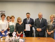 Podpisanie umów z Warsztatami Terapii Zajęciowej w Osinach