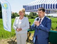 Podpisanie umowy na budowę nowego budynku ZSP nr 5 w Łopusznie