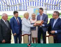 Podpisanie umowy na budowę nowego budynku ZSP nr 5 w Łopusznie