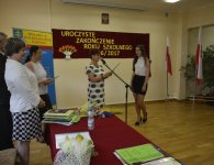 Świadectwa rozdane, uczniowie mają wakacje