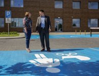 Nowe miejsca parkingowe dla matek z dzieckiem 