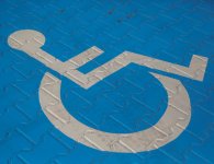 Nowe miejsca parkingowe dla matek z dzieckiem 