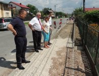 Objazd po inwestycjach powaitu kieleckiego w Chęcinach