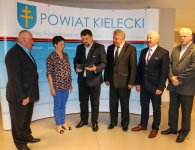 Ze służby zdrowia do oświaty