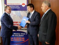 Podpisano umowy na wsparcie osób niepełnosprawnych