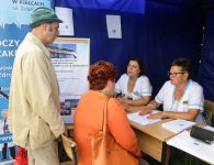 Podczas Dożynek Powiatu Kieleckiego i Gminy Łagów rozdano aż 166 pakietów zdrowotnych