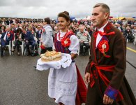 XVII Świętokrzyskie Dożynki Wojewódzkie na lotnisku w Masłowie