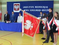 Pierwszy dzwonek w powiatowych szkołach