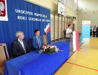 Pierwszy dzwonek w powiatowych szkołach