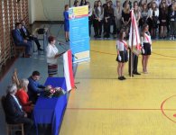 Pierwszy dzwonek w powiatowych szkołach