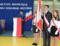 Pierwszy dzwonek w powiatowych szkołach