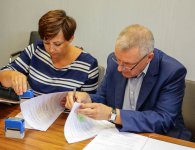 Umowy na dofinansowania zakupu samochodów dla osób niepełnosprawnych