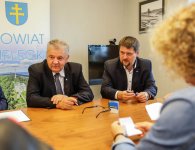 Umowy na dofinansowania zakupu samochodów dla osób niepełnosprawnych